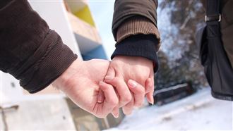 人妻員工旅遊出軌被女兒撞見…一句話毀婚