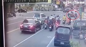 高雄,鳳山,巴庫,倒退嚕,女駕駛