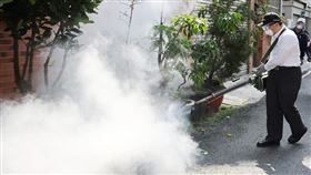 台南,登革熱,黃偉哲,防疫,噴藥,作秀