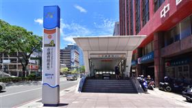 高雄捷運有5站將改名高雄捷運紅線岡山路竹延伸線第一階段預計2024年6月通車，配合工程辦理，屆時現有的捷運紅、橘線將有5站要更名，包括橘線O4捷運市議會站（舊址）將更名為「前金」站。（高雄捷運公司提供）中央社記者蔡孟妤傳真  112年11月21日