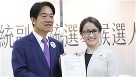 賴清德、蕭美琴赴中選會完成登記（圖／記者邱榮吉攝影）