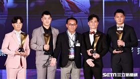 ▲中華職棒34年頒獎典禮，范國宸（右起）、李凱威、梁家榮、江坤宇拿下最佳10人。（圖／記者劉彥池攝影）