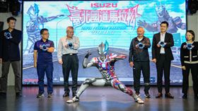 超人力霸王布雷薩和來賓一同宣告賽事報名正式啟動。（圖／路跑協會提供）