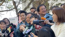 ▲王世堅高嘉瑜登記受訪（圖／記者高逸帆攝影）