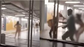 女子站在停車場，看到路過民眾上前狠跩頭髮攻擊。（圖／翻攝自YouTube，@El Universal）