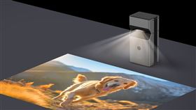 OVO Neo無框電視支援桌面投影，開啟更多互動想像。（圖／品牌業者提供）