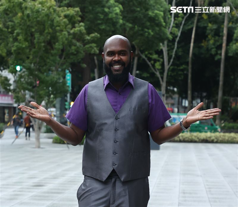 杜力三立新聞網專訪。（圖/記者邱榮吉攝影）