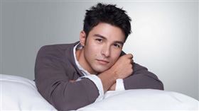 鳳小岳,晚美飲,陪睡