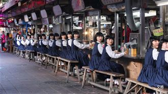 多圖／Avantgardey快閃台灣!排排坐吃小吃