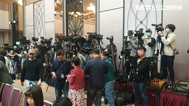 蕭美琴首場國際記者會　中、英文對答如流