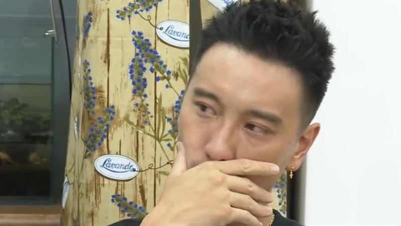 林舒語穿越時空變老　捧著兒子臉龐落淚