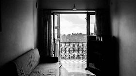 一名男網友分享，女友人入厝時，大家就覺得怪怪的，後來輾轉從管理員口中得知，房內曾有人因心臟病往生，且在不同階段。（示意圖／pixabay）