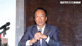 1123藍白合君悅飯店協商，侯友宜、馬英九、朱立倫出席，見柯文哲、郭台銘。（圖／記者邱榮吉攝影）