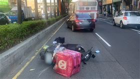 新北,中和,連城路,自撞,分隔島,胸部,重創