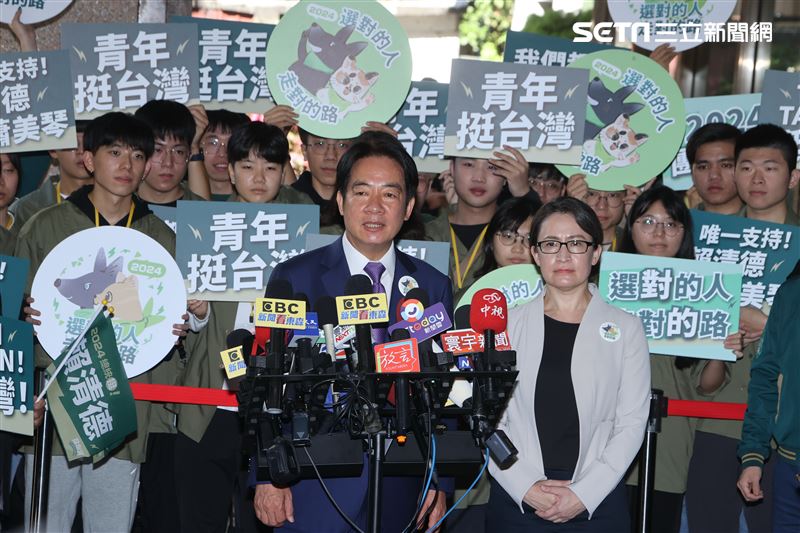 賴清德、蕭美琴中央選委會登記參選正、副總統。（圖/記者邱榮吉攝影）