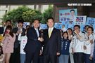 侯友宜、趙少康中央選委會登記參選正、副總統。（圖/記者邱榮吉攝影）