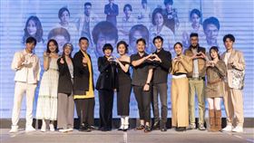 《生命捕手》今舉行首映記者會，左起為張柏謙、梁以辰、陳天仁、柯叔元、苗可麗、李維維、周群達、潘君侖、林玟誼、邱永騰、邱偲琹、郭方儒（圖／東森提供）