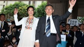 柯文哲、吳欣盈中央選委會登記參選正、副總統。（圖/記者邱榮吉攝影）