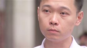 黃士修自稱「性騷擾受害者」，批楊智伃襲胸、讓他非常不舒服，一度眼眶泛紅。