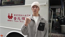 何豪傑、和家馨的兒子何柏廷。（松山社區大學提供