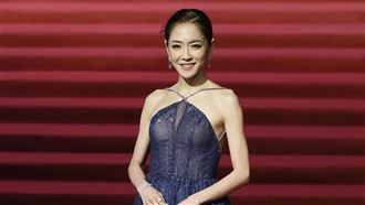 第14度主持紅毯　楊千霈透視禮服像全裸