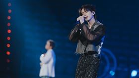 邱鋒澤、陳零九「九澤CP」在台北小巨蛋開唱。（圖／滾石唱片提供）