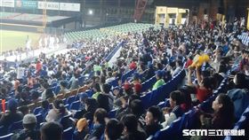 ▲冬盟開幕戰中職聯軍與日職白隊比賽，吸引4025名觀眾進場。（圖／記者俞聖律攝影）