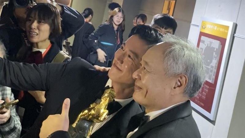 吳慷仁奪影帝　李安現身後台狂讚：太棒了