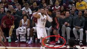 ▲熱火球員史密斯（Dru Smith）因為踩到「一張紙」本季報銷。（圖／翻攝自X）