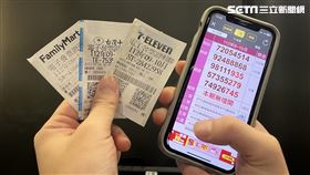 112年9月、10月統一發票。（示意圖／記者陳慈鈴攝影）