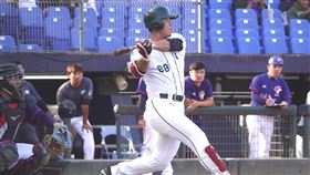 ▲藍寅倫在冬盟第2戰單場敲出2安打。（圖／台鋼雄鷹球團提供）