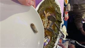 台中潮港城蒸魚咬不動？拿出一看「是菸頭」！衛生局將稽查