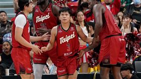 戰神丁聖儒轟下生涯新高的27分，帶領球隊在主場拿下歷史性首勝。（圖／T1聯盟提供）