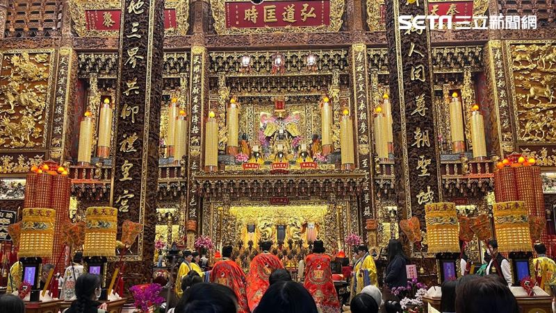 中元節拜地官大帝可消業障，但命理師提醒「1類人」怎麼拜也沒有用。（圖／記者陳慈鈴攝影）