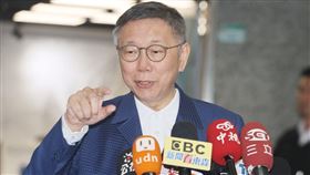 ▲柯文哲飛碟聯播網專訪後受訪（圖／記者邱榮吉攝影）