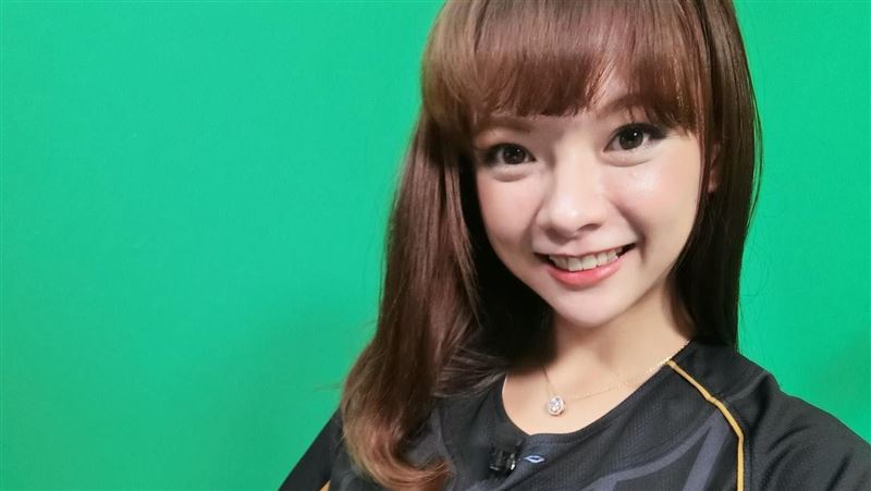 恭喜初代啦啦隊女神生了　曬萌娃母女均安