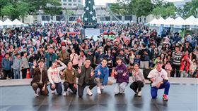 新北耶誕城活動，體壇明星齊聚現場和民眾同樂。（圖／查爾斯運動行銷提供）