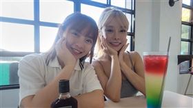 ▲陳詩媛（十元）（左）、巫苡萱體驗東北角之旅。