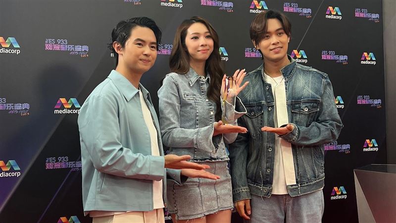 告五人又得獎了　勇奪新加坡年度歌手超狂