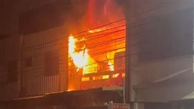 苗栗頭份凌晨惡火釀5死，一家四口全喪命，1外勞逃生，越南小吃店(圖／翻攝畫面)
