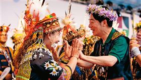 賴清德（右）9月參加屏東原民收穫節活動。（圖／翻攝自賴清德 臉書）