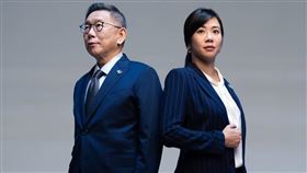 台灣民眾黨正副總統參選人柯文哲、吳欣盈。（圖／翻攝自柯文哲臉書）