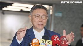 ▲柯文哲飛碟聯播網專訪後受訪（圖／記者邱榮吉攝影）