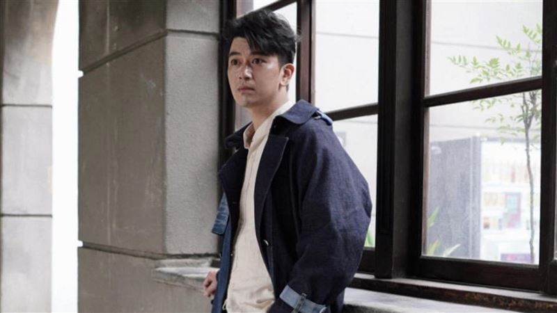 昔靠王識賢提拔　男星入行20年險濺血失明
