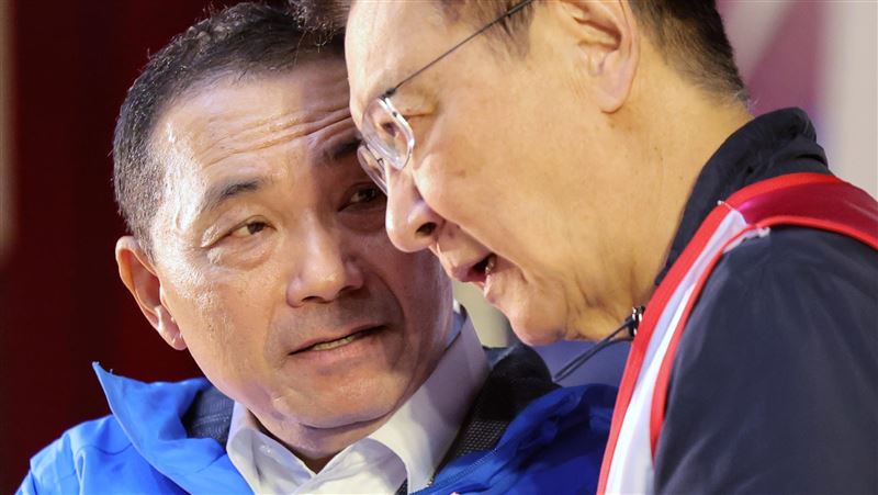侯友宜喊重啟服貿　吳沛憶怒轟：飛蛾撲火