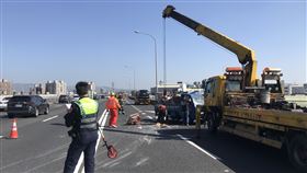 國1,汐五高架,三重路段,追撞,側翻,小貨車