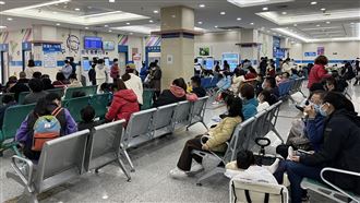 上海兒科就診數衝高　見到醫生得等4小時