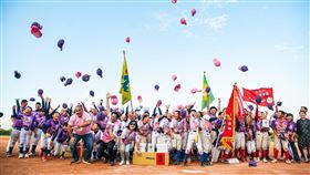 徐生明盃少棒賽龜山擊敗東園  奪隊史第6冠第11屆徐生明盃少棒賽28日進行冠軍戰，由桃園市龜山國小與台北市東園國小交手，龜山終場以7比1拿勝，奪下隊史第6冠。圖為賽會尾聲大合照。（大會提供）中央社記者謝靜雯傳真  112年11月28日