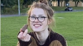 英國跨性別少女布麗安娜遭2名未成年兇嫌刺殺慘死。（圖／翻攝自推特）