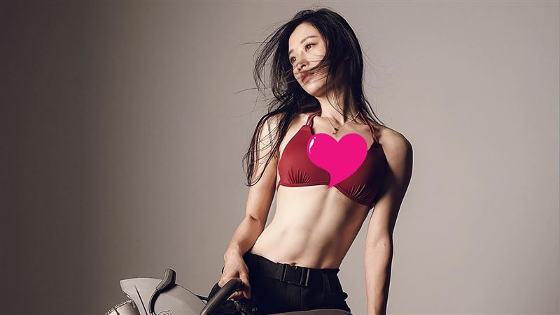 消防正妹拍月曆　身分被起底是龍潭女神